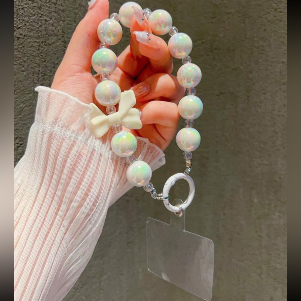 White Laser Butterfly Knot & Heart Shaped Pendant Phone/wrist Hanging Accessory